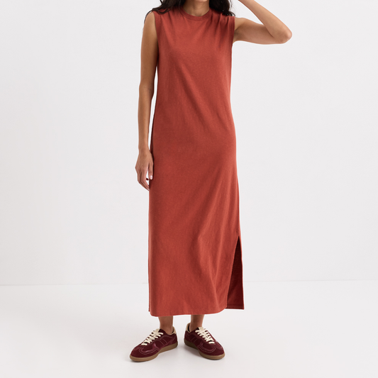 Einfarbiges ärmelloses Maxikleid mit Seitenschlitz